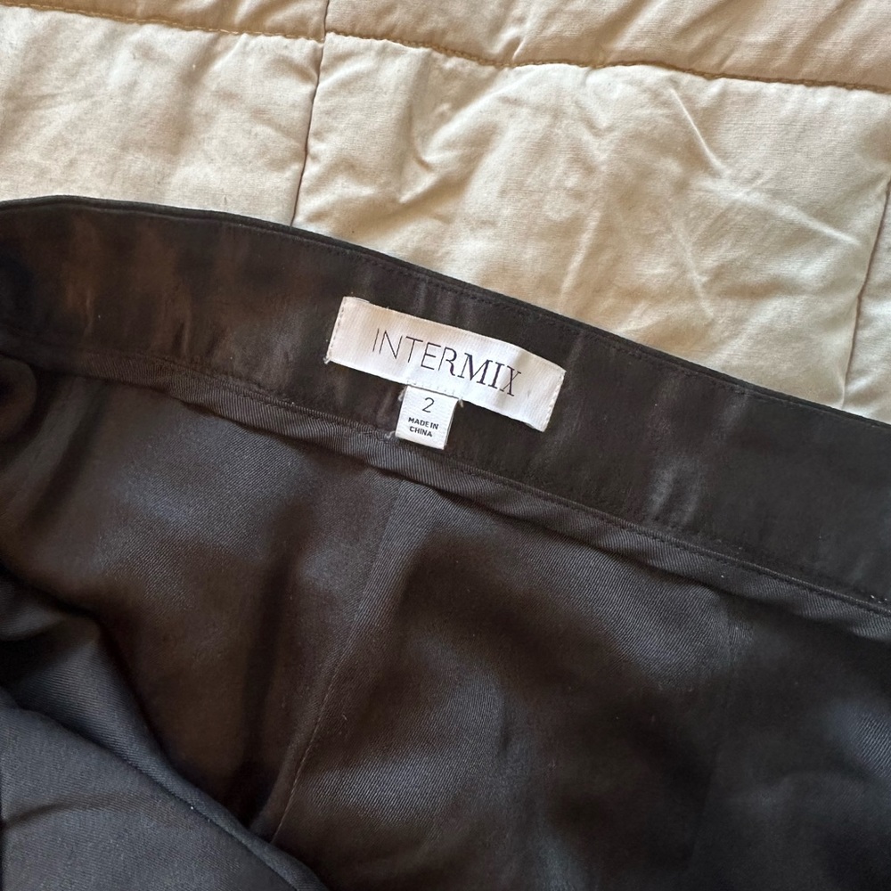 Intermix satin shorts - Picture 2 of 4